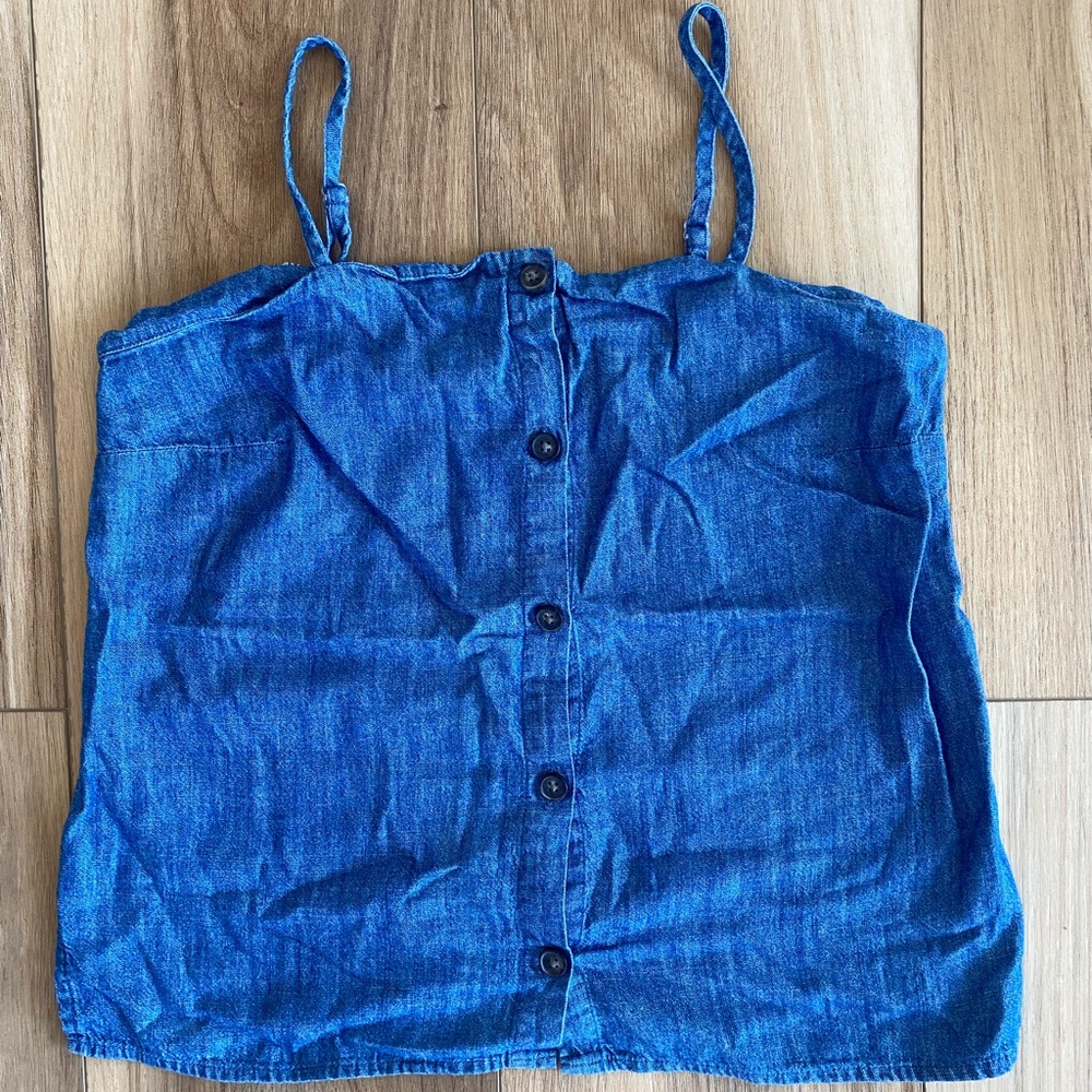 Denim button down 🧵